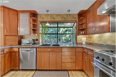 2635 SW Sherwood Pl, Portland, OR 97201 - Photo 10