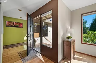 2635 SW Sherwood Pl, Portland, OR 97201 - Photo 4