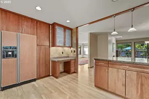 2635 SW Sherwood Pl, Portland, OR 97201 - Photo 12