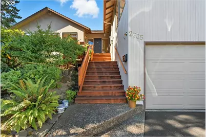 2635 SW Sherwood Pl, Portland, OR 97201 - Photo 2