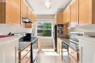 1509 NE 10th Ave, Portland, OR 97232 - Photo 14