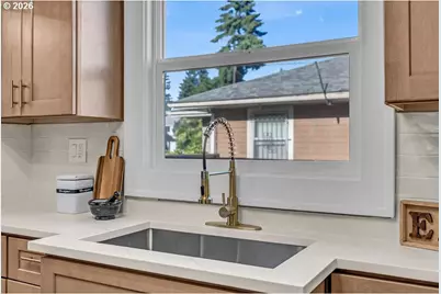 7824 SE Yamhill St, Portland, OR 97215 - Photo 14