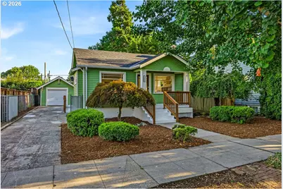 7824 SE Yamhill St, Portland, OR 97215 - Photo 1