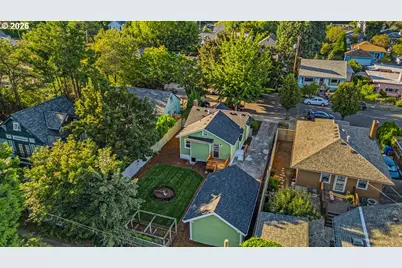 7824 SE Yamhill St, Portland, OR 97215 - Photo 32