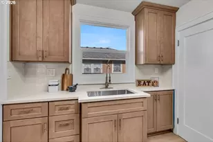 7824 SE Yamhill St, Portland, OR 97215 - Photo 12