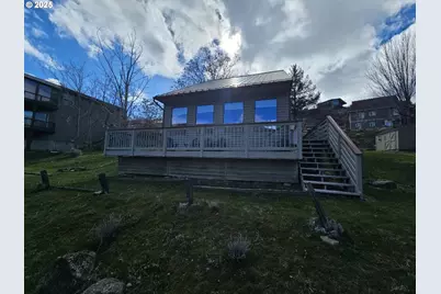 804 Riverside St, Maupin, OR 97037 - Photo 1