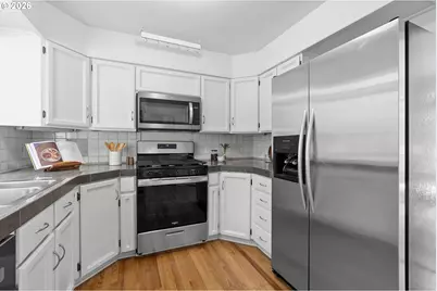 2779 SW Sherwood Dr, Portland, OR 97201 - Photo 14