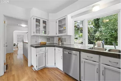 2779 SW Sherwood Dr, Portland, OR 97201 - Photo 16