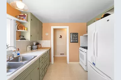 12045 SE Tibbetts St, Portland, OR 97266 - Photo 14