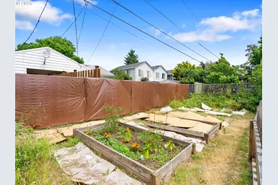 12045 SE Tibbetts St, Portland, OR 97266 - Photo 32