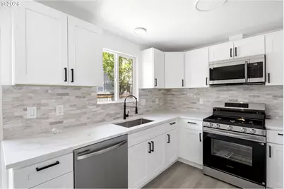 7563 SE Flavel St, Portland, OR 97206 - Photo 10
