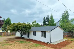 7563 SE Flavel St, Portland, OR 97206 - Photo 2