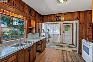 6318 SE 89th Ave, Portland, OR 97266 - Photo 10