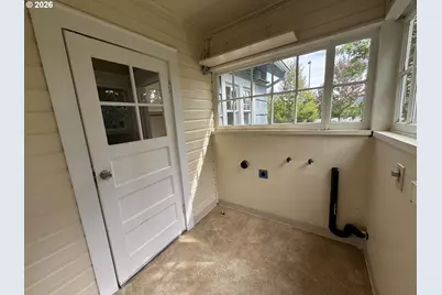 90 E 20th Ave, Eugene, OR 97405 - Photo 18