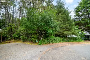 La Plaza, Lincoln City, OR 97367 - Photo 16