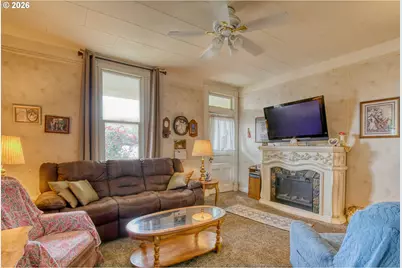 280 Water St, Heppner, OR 97836 - Photo 4