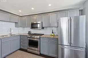 1205 SW Cardinell Dr, Portland, OR 97201 - Photo 10