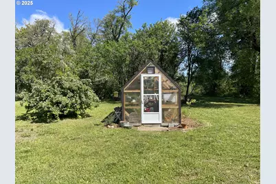 24291 SW Rogers Rd, Sheridan, OR 97378 - Photo 28