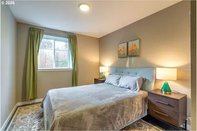 1336 NE Holland St, Portland, OR 97211 - Photo 38