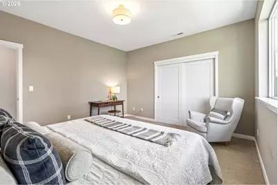 1336 NE Holland St, Portland, OR 97211 - Photo 22