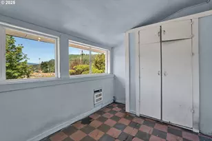 48400 Railroad Ave, Oakridge, OR 97463 - Photo 22