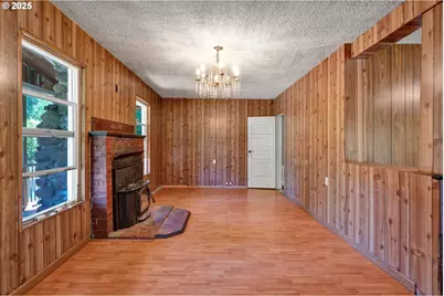 48400 Railroad Ave, Oakridge, OR 97463 - Photo 6