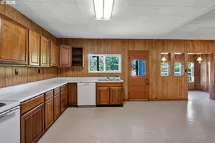 48400 Railroad Ave, Oakridge, OR 97463 - Photo 14