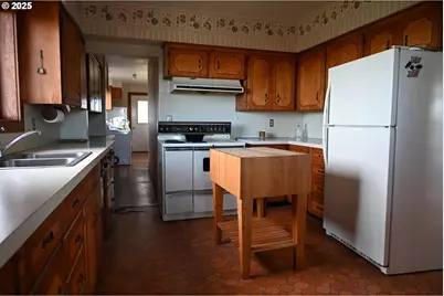 75938 Spring Hollow Rd, Adams, OR 97810 - Photo 10