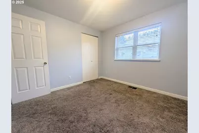 300 Grandy Ave, La Grande, OR 97850 - Photo 16
