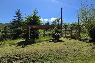 8955 Scotts Valley Rd, Yoncalla, OR 97499 - Photo 6