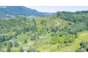 8955 Scotts Valley Rd, Yoncalla, OR 97499 - Photo 14