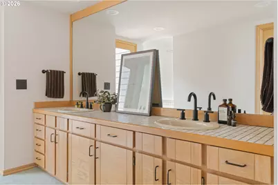 4202 SW Melville Ave, Portland, OR 97239 - Photo 28
