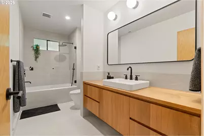 4202 SW Melville Ave, Portland, OR 97239 - Photo 32