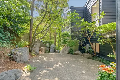 4202 SW Melville Ave, Portland, OR 97239 - Photo 36
