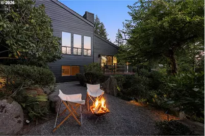4202 SW Melville Ave, Portland, OR 97239 - Photo 8
