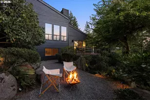 4202 SW Melville Ave, Portland, OR 97239 - Photo 8