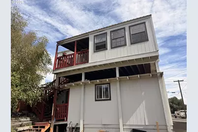 1005 1st St, Moro, OR 97039 - Photo 2