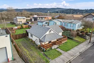 252 Alder St, Yoncalla, OR 97499 - Photo 8