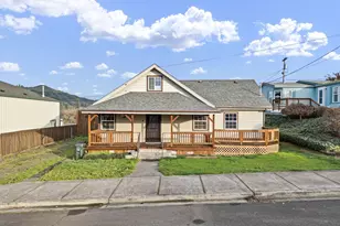 252 Alder St, Yoncalla, OR 97499 - Photo 2