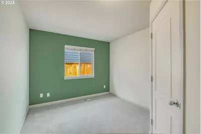 2469 Dorsey Dr, Hubbard, OR 97032 - Photo 16