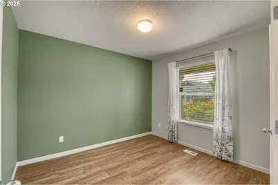 2469 Dorsey Dr, Hubbard, OR 97032 - Photo 4