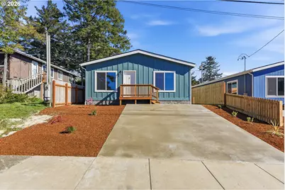 545 S Wall St, Coos Bay, OR 97420 - Photo 4