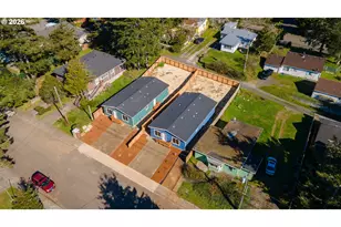 545 S Wall St, Coos Bay, OR 97420 - Photo 2