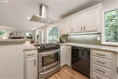 10708 SW 11th Dr, Portland, OR 97219 - Photo 8
