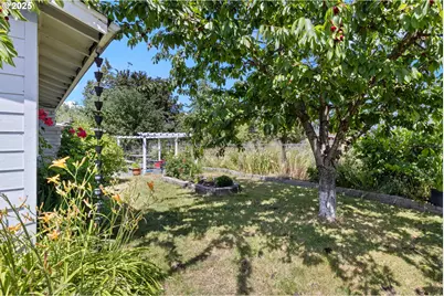 4635 Daisy St, Springfield, OR 97478 - Photo 44