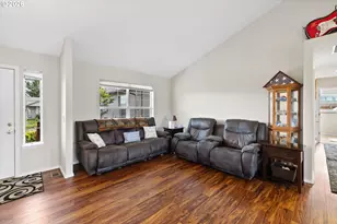 532 NW Gavin Dr, Dallas, OR 97338 - Photo 10