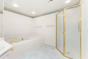 165 N Lotus Beach Dr, Portland, OR 97217 - Photo 42