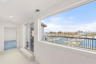 165 N Lotus Beach Dr, Portland, OR 97217 - Photo 36