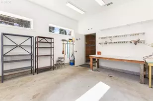 165 N Lotus Beach Dr, Portland, OR 97217 - Photo 44