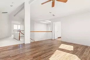 165 N Lotus Beach Dr, Portland, OR 97217 - Photo 24